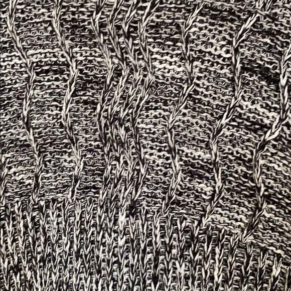 Sweater - Picture 5 of 5